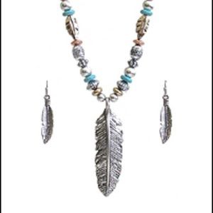Feather beaded necklace